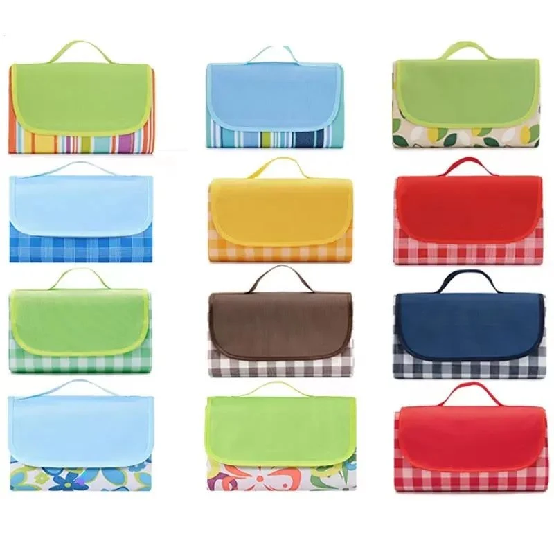 Picknickdecke aus 100 % Baumwolle.