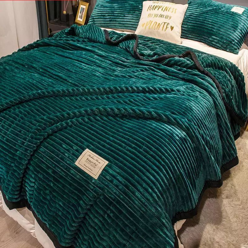 Flanelldecke mit einfarbigen Streifen